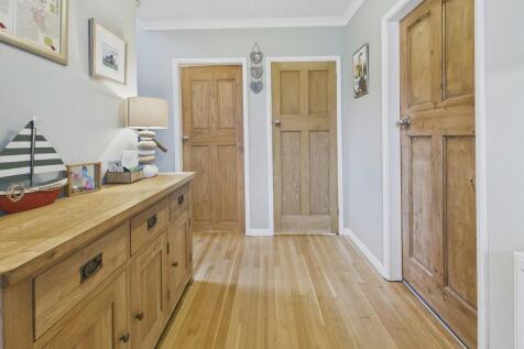 CAM04273G0-PR0217...