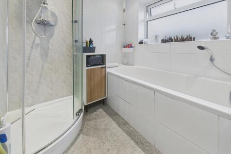 CAM04273G0-PR0217...