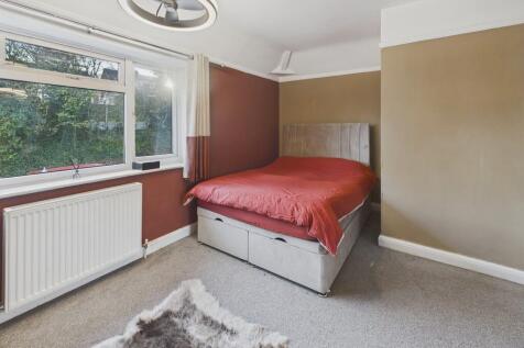 CAM04273G0-PR0221...