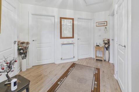 CAM04273G0-PR0223...