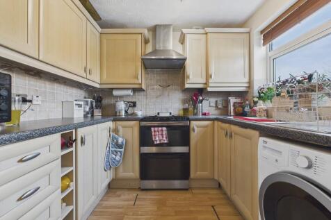 CAM04273G0-PR0099...