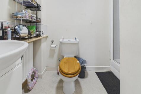 CAM04273G0-PR0226...