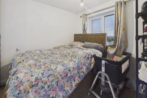 CAM04273G0-PR0226...