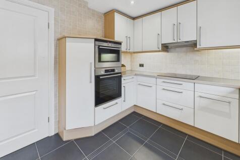 CAM04273G0-PR0235...