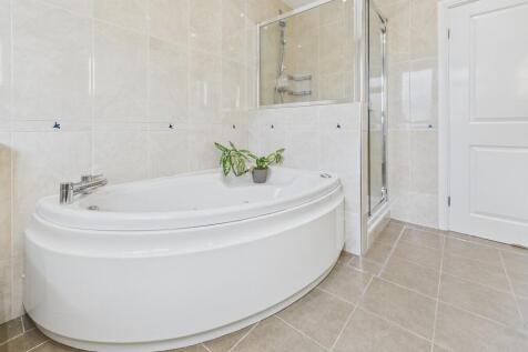 CAM04273G0-PR0235...