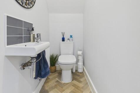 CAM04273G0-PR0241...