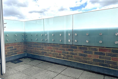balcony 2.jpeg