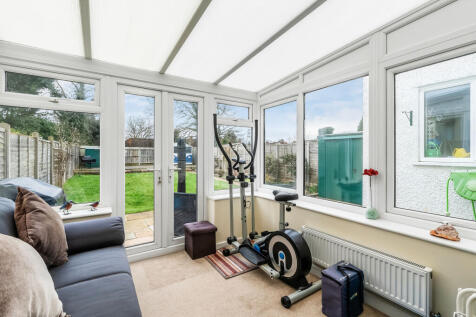 19-Cleeve-Road-17
