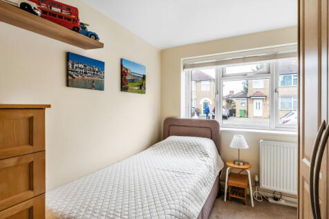 19-Cleeve-Road-7