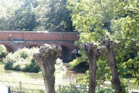 Leatherhead Bridge