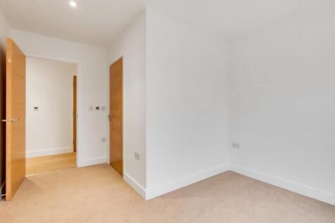 4_Master Bedroom-1.jpg