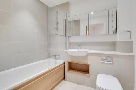 7_Bathroom-0.jpg