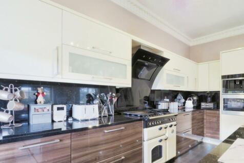 Kitchen / Breakfast Room