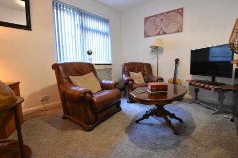 Sitting Room / Bedroom 5