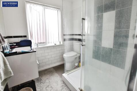 pbox-bathroom-327681.JPG