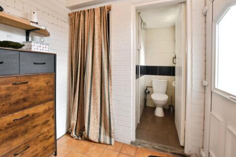 Ground Floor wc