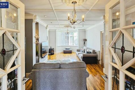 pbox-living_room-335898.jpg