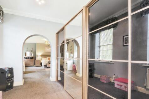 Master Dressing Room
