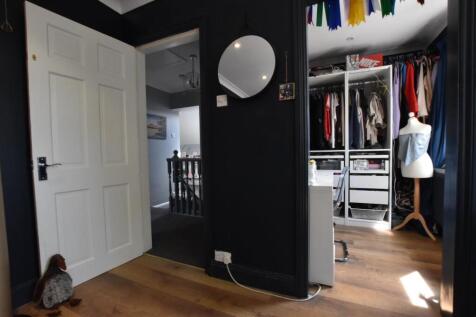 bedroom 2 - dressing room