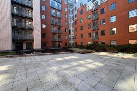 Courtyard T202503240906.jpg