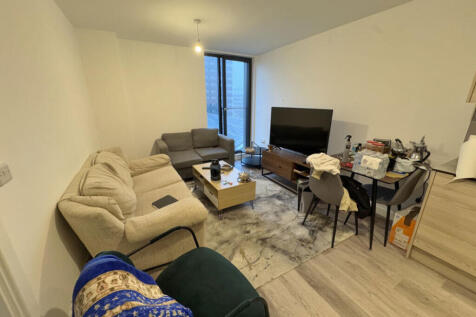 Lounge T202503281316.jpg