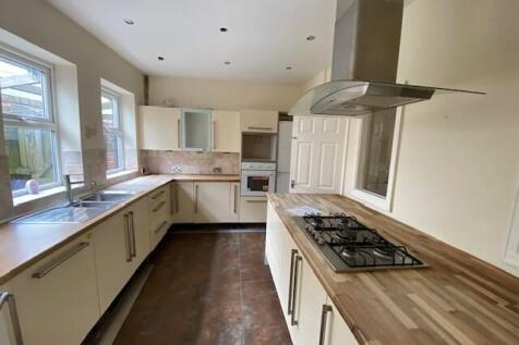 KITCHEN T202503261636.jpg