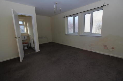 BEDROOM ONE T202502211620.jpg