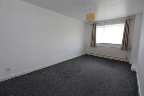 Bedroom 2 T202505081059.jpg