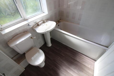 Bathroom T202505081059.jpg