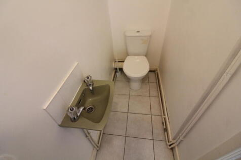 Downstairs Bathroom T202505081059.jpg