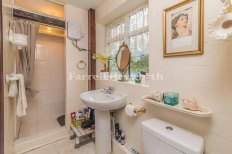 Shower Room T202502281235.jpg