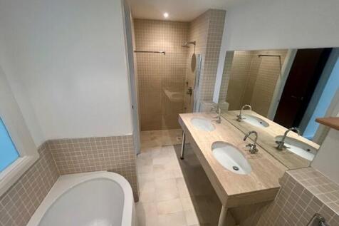 Ensuite2 T202505281058.jpg