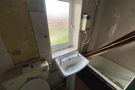 Bathroom T202506191519.jpg