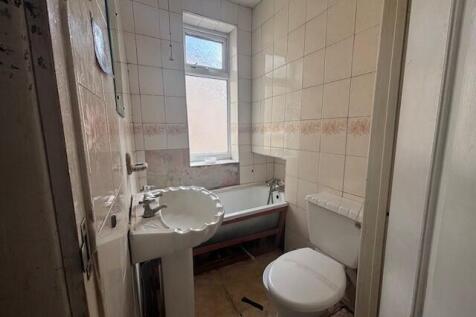 Bathroom T202507211118.jpg