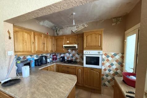 Kitchen T202507251024.jpg