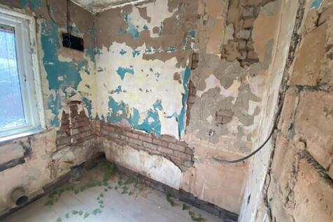 BATHROOM T202508041628.jpg