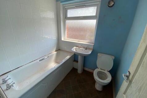 BATHROOM T202508051007.jpg