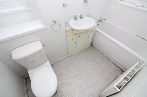 Bathroom T202508071637.jpg