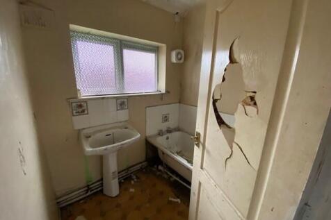 Bathroom T202508221232.jpg