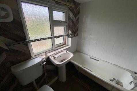 Bathroom T202508221259.jpg