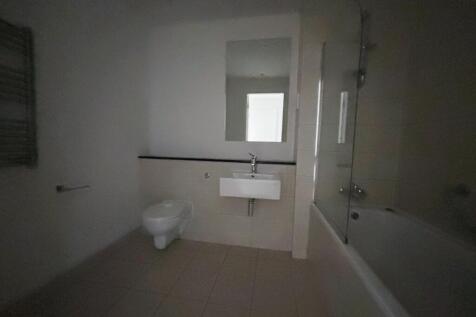 Bathroom T202508271118.jpg