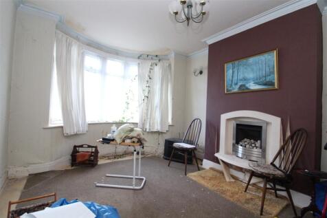 Front Lounge T202509041231.jpg