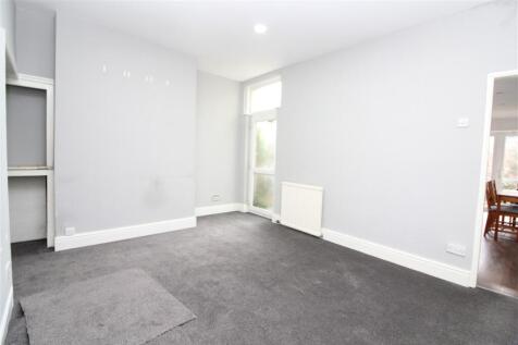 DINING ROOM T202509181619.jpg