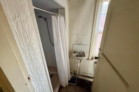Shower Res T202509241430.jpg