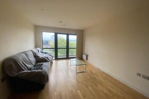 LOUNGE 1 T202510031406.jpg