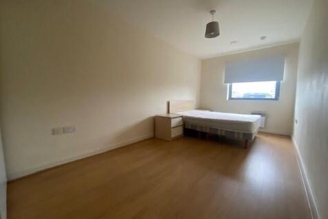 BEDROOM ONE T202510031406.jpg