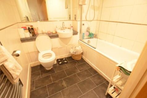 BATHROOM T202510031507.jpg