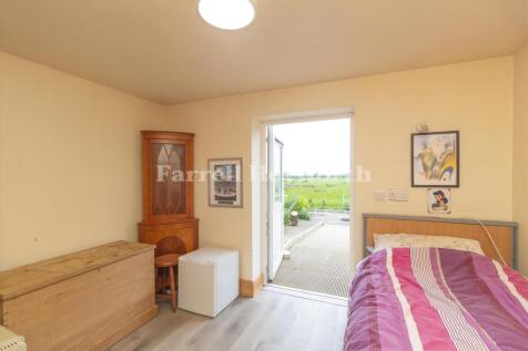 Bedroom 3 T202510091201.jpg