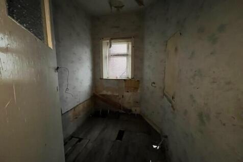 Bedroom 3 T202510141038.jpg