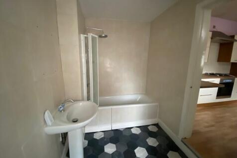 BATHROOM ONE T202509241425.jpg